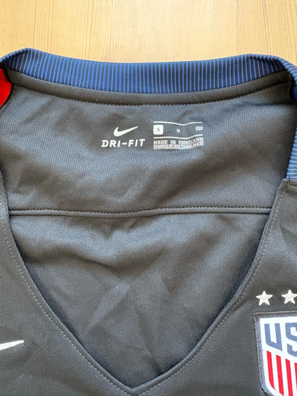 Nike USA Soccer Jersey - Black with Blue Sleeves - Olympics / FIFA World Cup - Picture 7 of 9